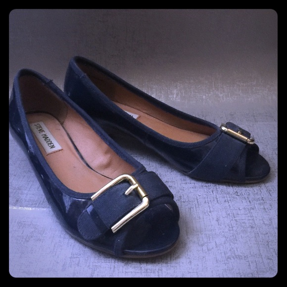 Steve Madden flats with buckle and wedge