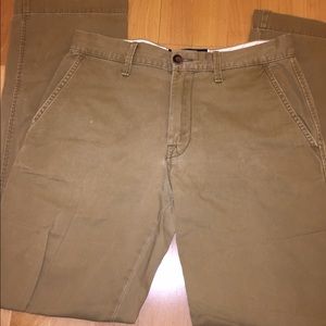 SOLD - Men's American Eagle Khaki's