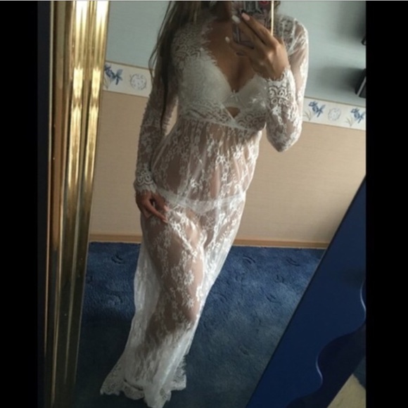 Lace maxi gown - Picture 4 of 4