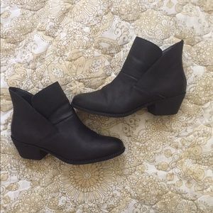 Black Heeled Ankle Boot