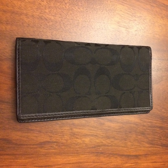 Coach Handbags - 🚨1 HOUR SALE🚨🎀final🎀 Coach checkbook cover