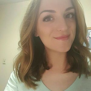 Meet your Posher, Abby