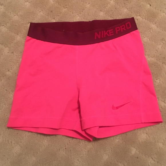 Nike pro shorts size M