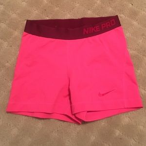 Nike pro shorts size M