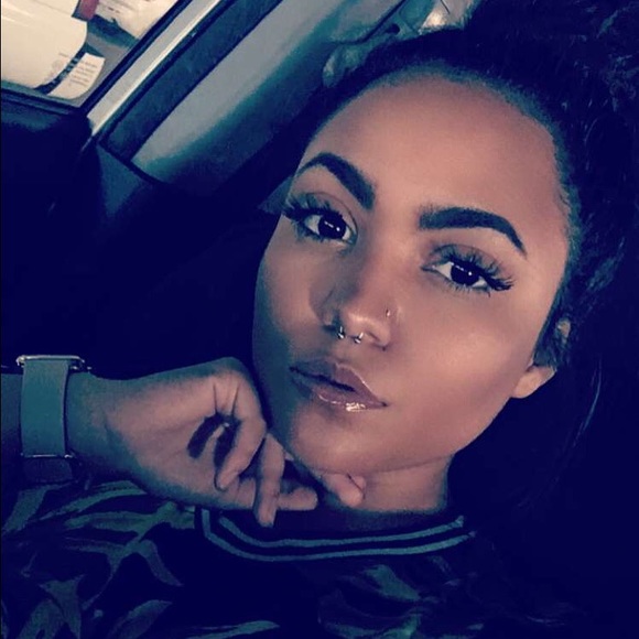 MEET YOUR POSHER! ✨ - Picture 2 of 3