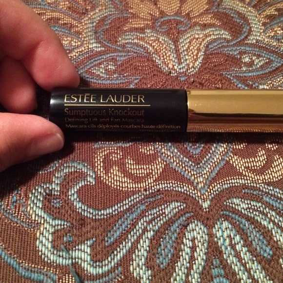 Estee Lauder Other - ✨FIRM✨Estée Lauder mini mascara