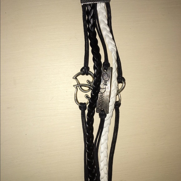 One Direction Bracelet - Picture 2 of 2