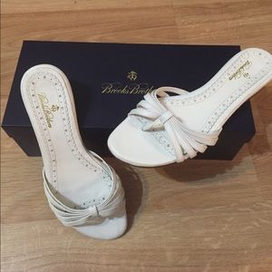 NWT Brooks Brothers Sandals White Leather 6