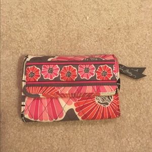 Vera Bradley Compact Wallet in Great Condition!