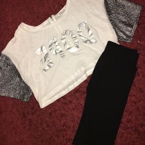 Dope outfit, leggings included!