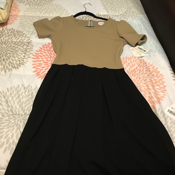 Lularoe Amelia dress NWT