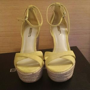 SEXY BCBG WEDGE SANDALS