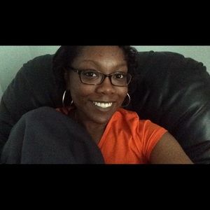 Meet your Posher, Courtney