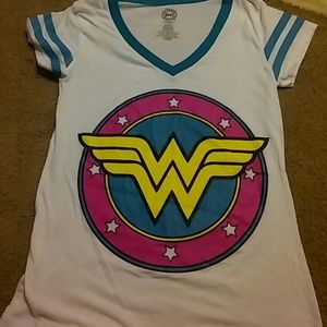 Wonder Woman DC comic shirt lg 11/13