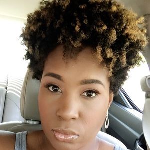 Meet your Posher, Sakia