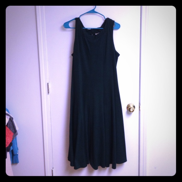Emerald knit sleeveless dress.