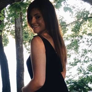 Meet your Posher, Ally