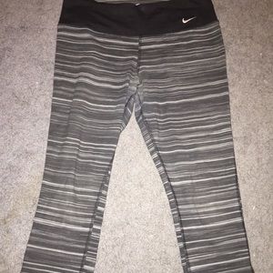 Nike Crop Leggings