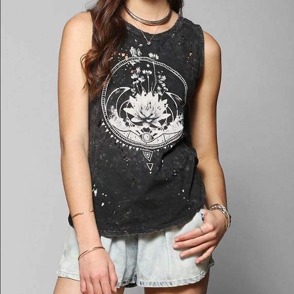 Black Moon Distressed Muscle Tee