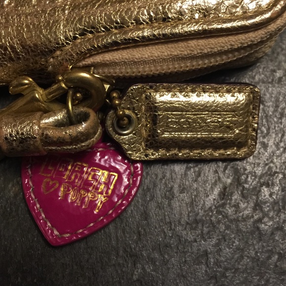 Coach Poppy wristlet - Picture 2 of 4