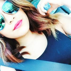 Meet your Posher, Juliana