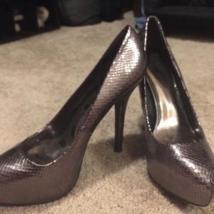 Fergie pumps, size 10, snakeskin print metallic