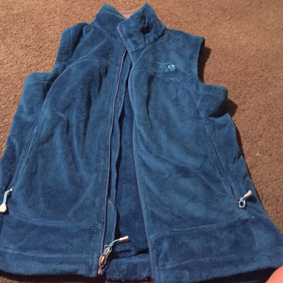 Fuzzy mountain hard wear vest