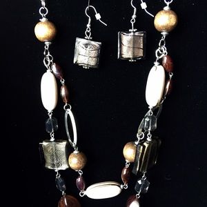 Premier Designs Necklace and Earrings Set