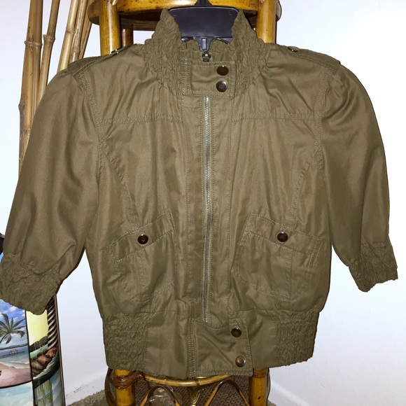 โช๏ธCamo Green Jacketโช๏ธ - Picture 2 of 5