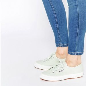 superga mint