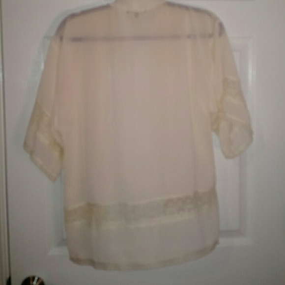 Kimono - Picture 2 of 2