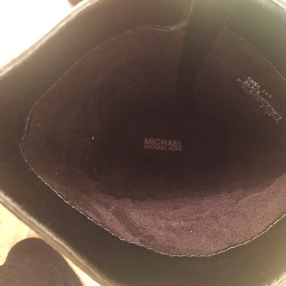 ‼️ SOLD‼️ michael kors quilted boots - Picture 2 of 3