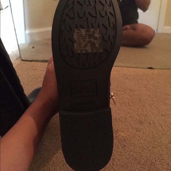 ‼️ SOLD‼️ michael kors quilted boots - Picture 3 of 3