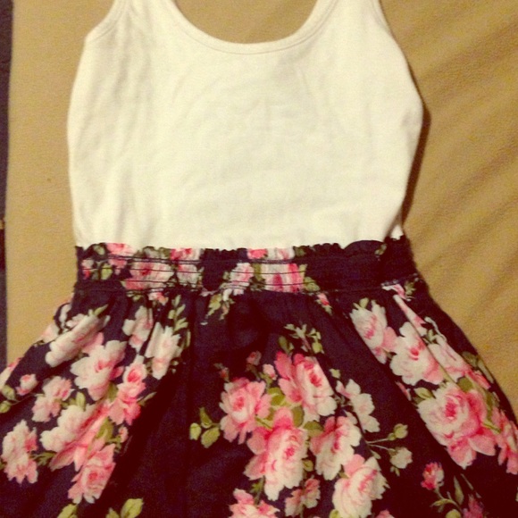 White & Floral Abercrombie Summer Dress
