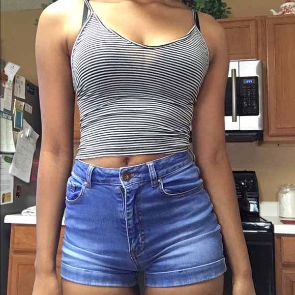 Brandy Melville Joanne tank - Picture 2 of 3