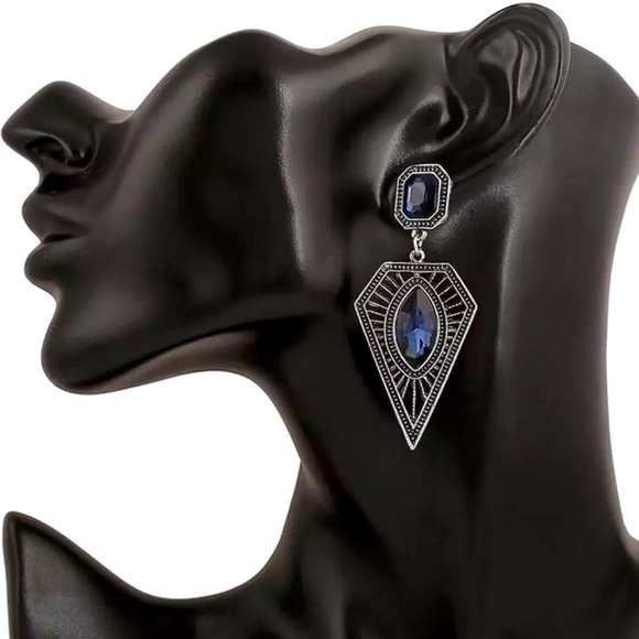 2 Pairs Retro Exaggeration Crystal Drop Earrings - Picture 2 of 4