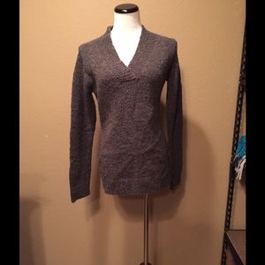 Gap sweater