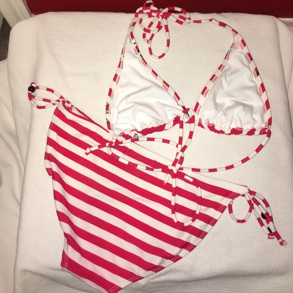 Bathing suit - Picture 2 of 4