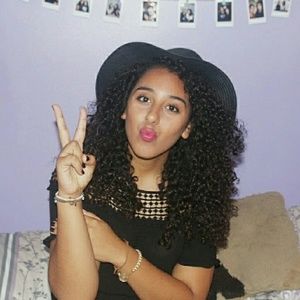 Meet your Posher, Crystal