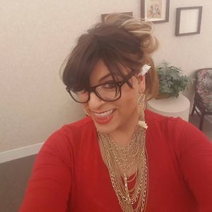 Meet your Posher, Lynda