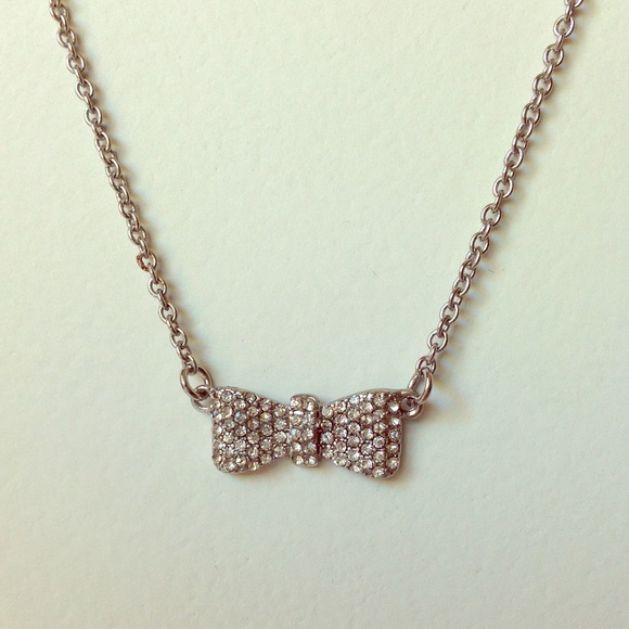 Silver pavé crystal bow pendant necklace chain NEW