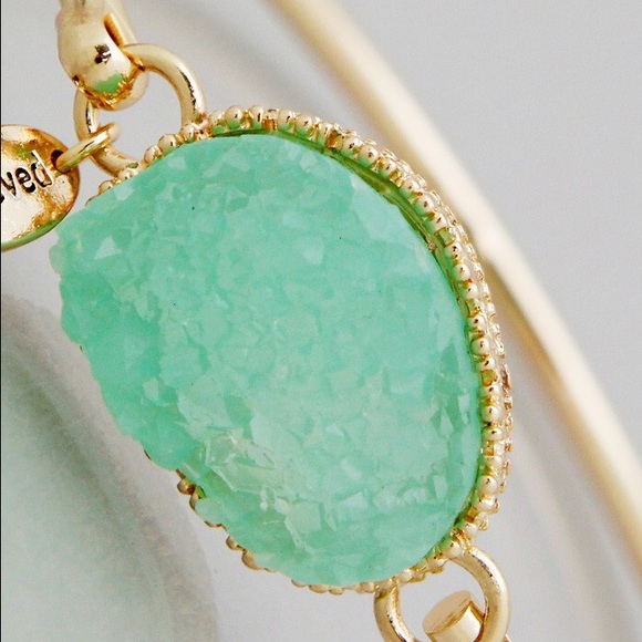 Mint faux Druzy gold bracelet - Picture 2 of 2