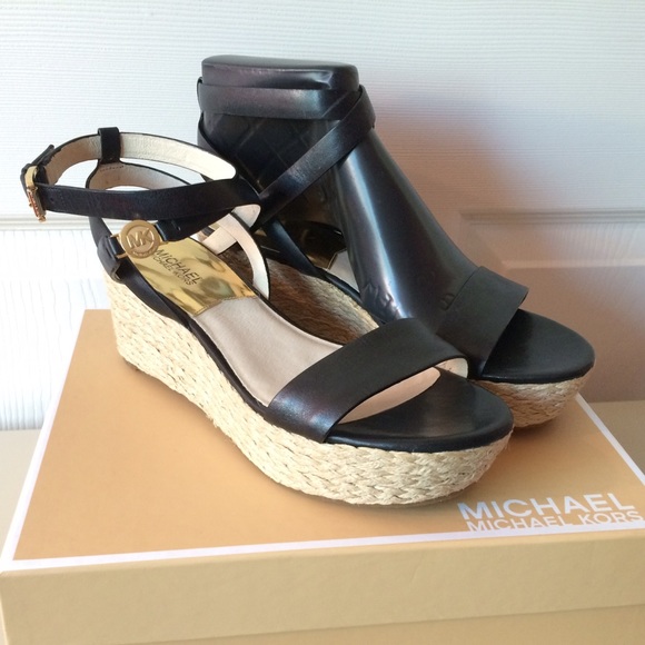 MICHAEL KORS WEDGE SANDALS