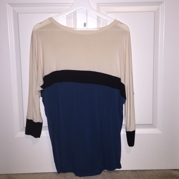 Half sleeve basic tee