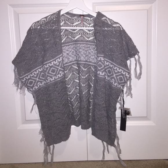 Poncho cardigan