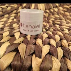 Hanalei sugar lip scrub