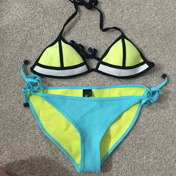 LuLu Triangl Bikini