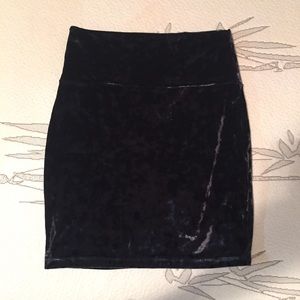 ❌SOLD❌ F21 velvet bodycon skirt