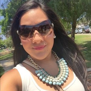 Meet your Posher, Corina