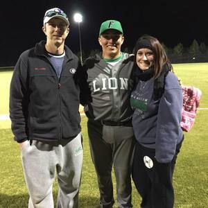 Meet your Posher, Dustin n